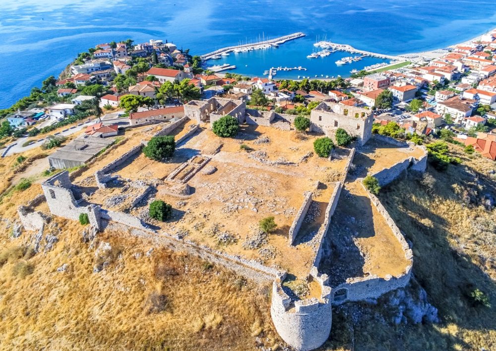 Το κάστρο του Παραλίου Άστρους από ψηλά